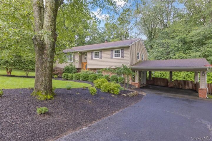 Property Photo:  140 Sunset Road  NY 10913 