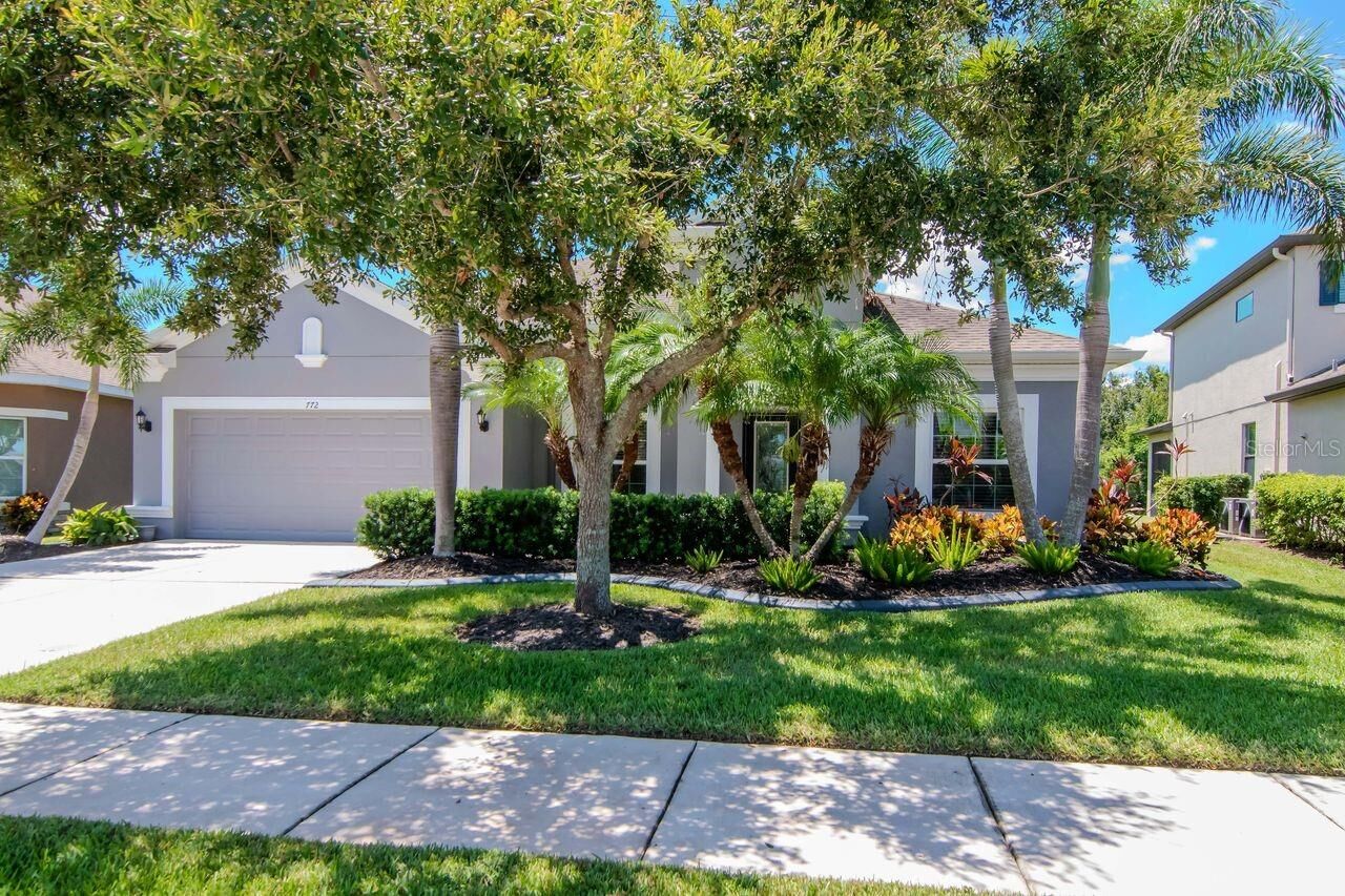 Property Photo: 772 Rosemary Circle FL 34212