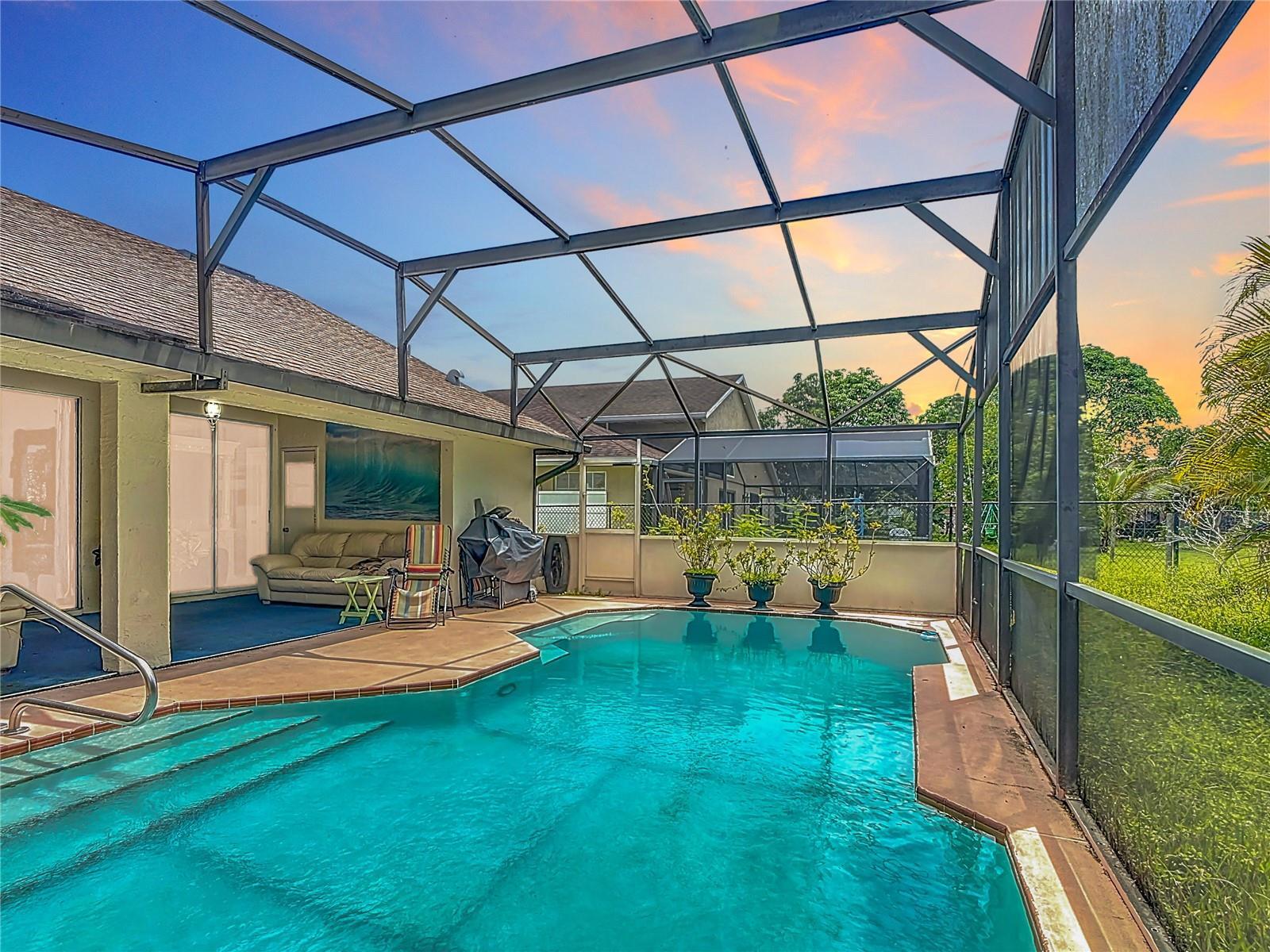 Property Photo:  314 Silk Oak Dr  FL 34743 