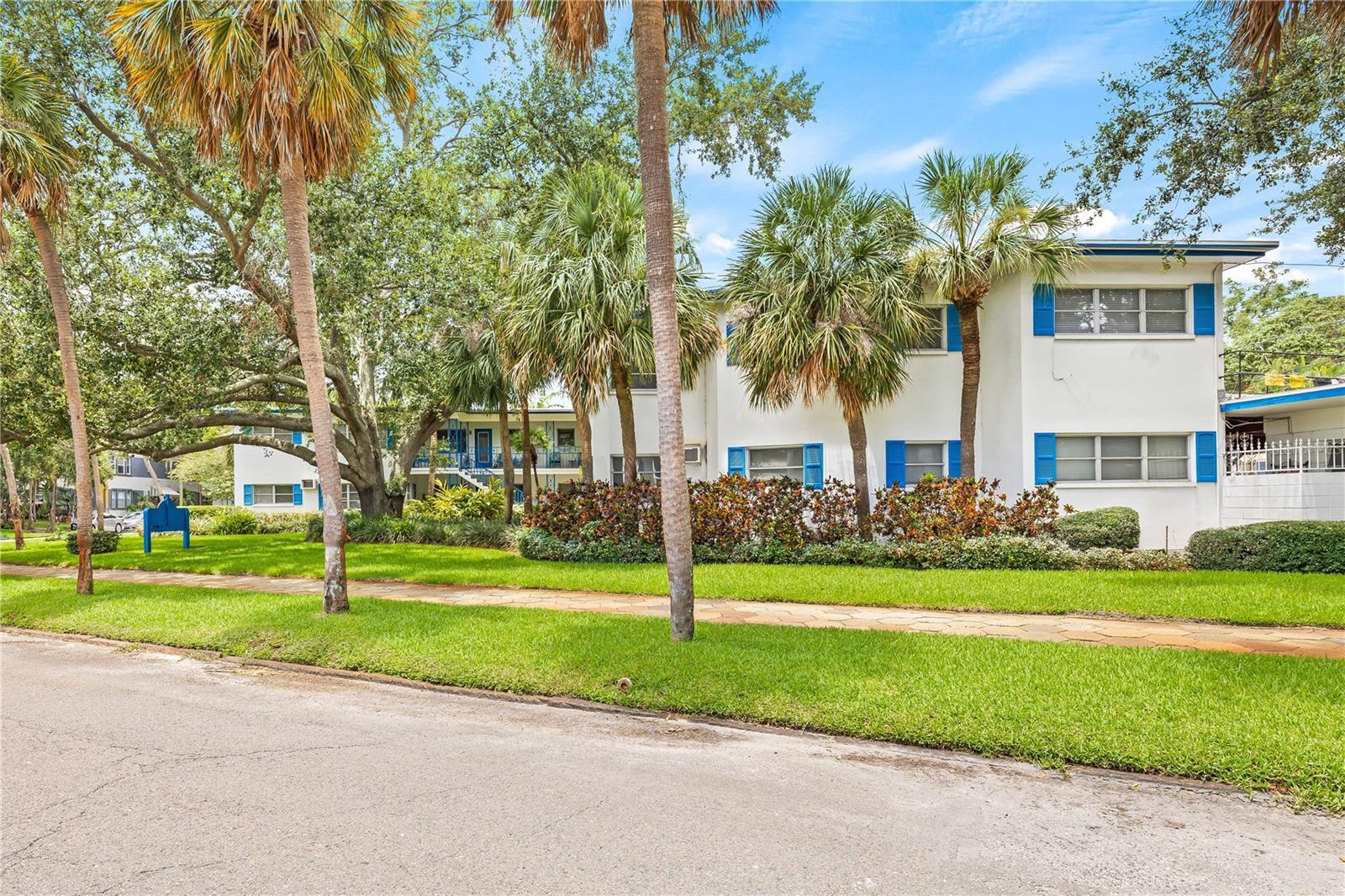 Property Photo: 800 Beach Drive NE FL 33701