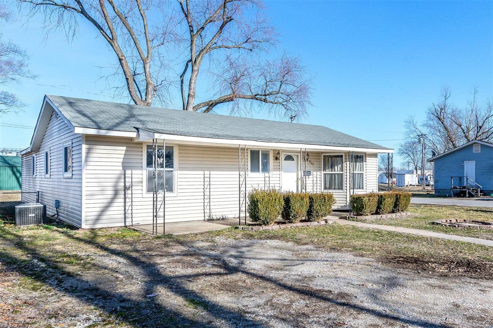 Property Photo:  502 N 2nd  MO 63343 