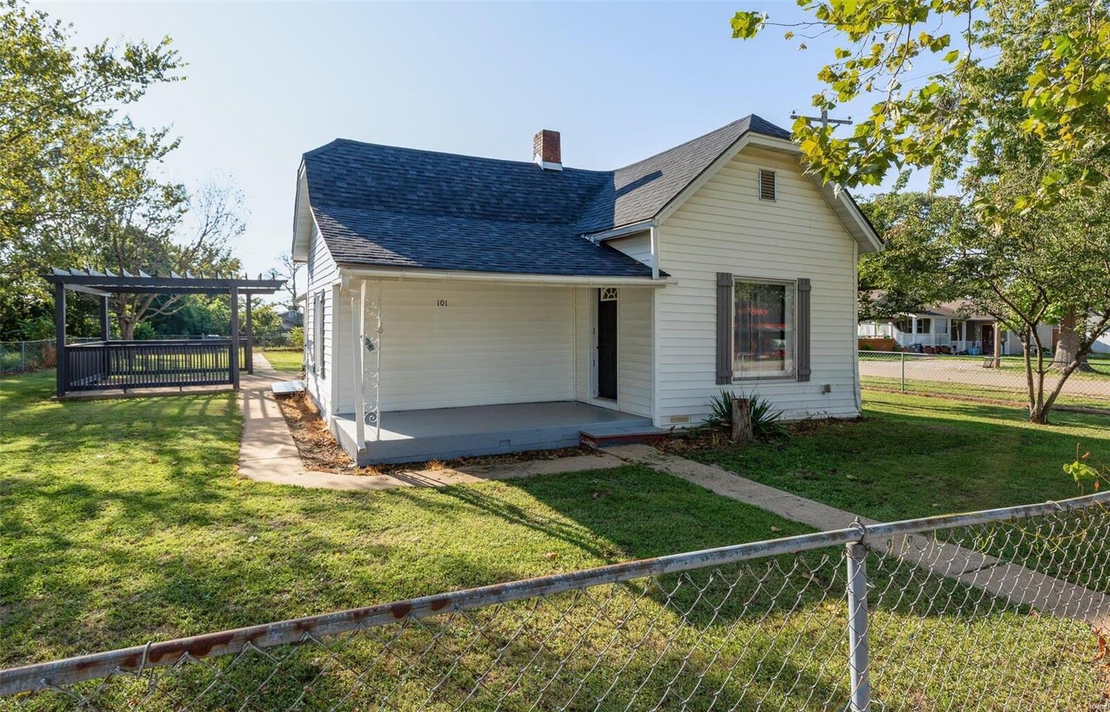 Property Photo:  101 S Country Lane  MO 63601 