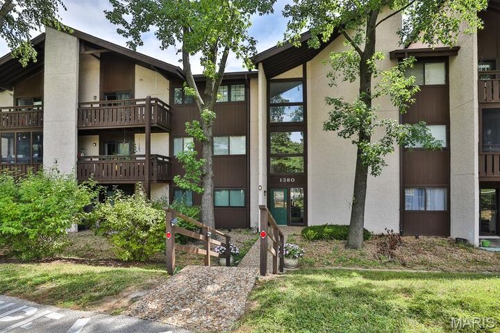 Property Photo: 1380 Heritage Landing 206 MO 63303