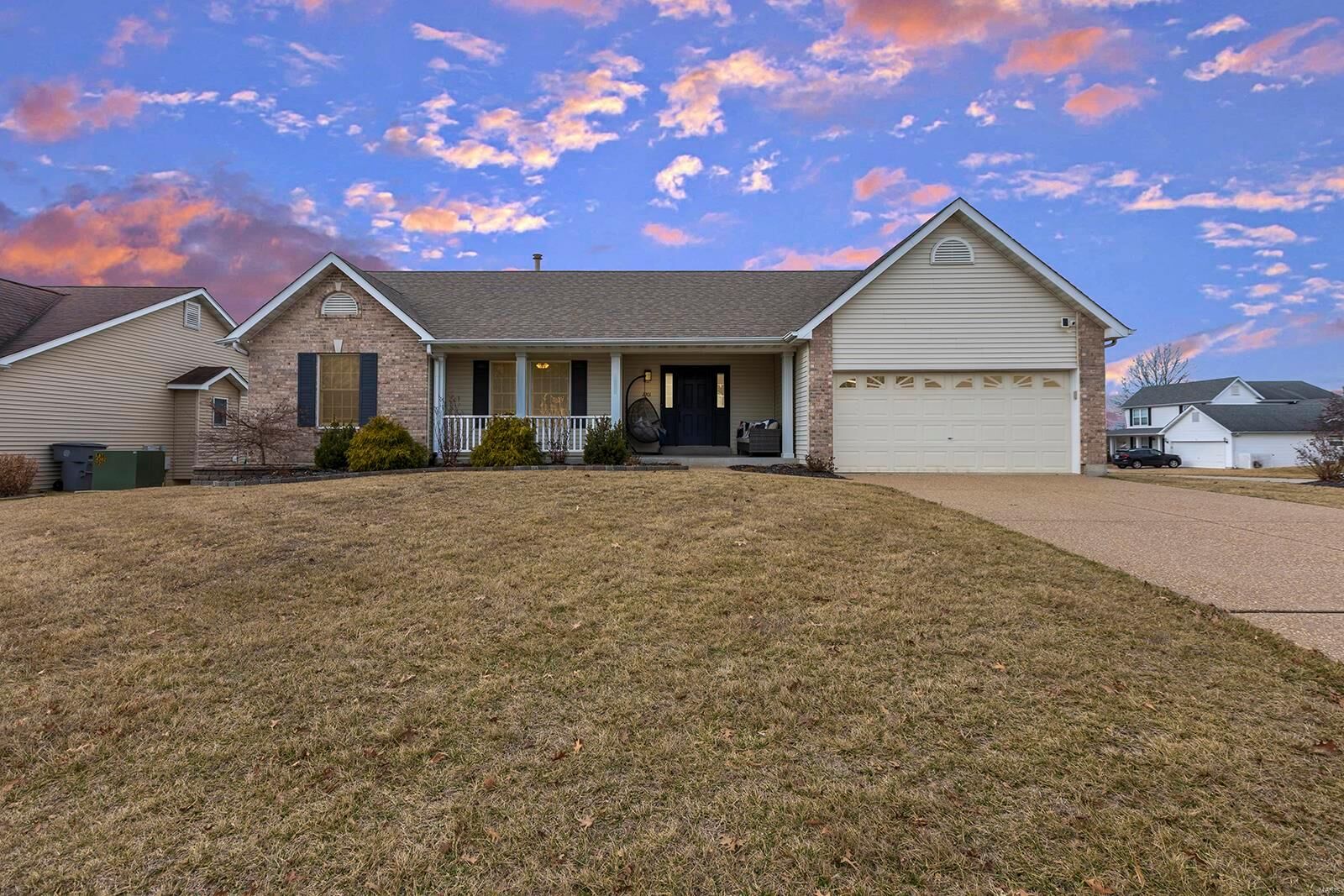 Property Photo:  2201 Quaint Cottage Drive  MO 63368 