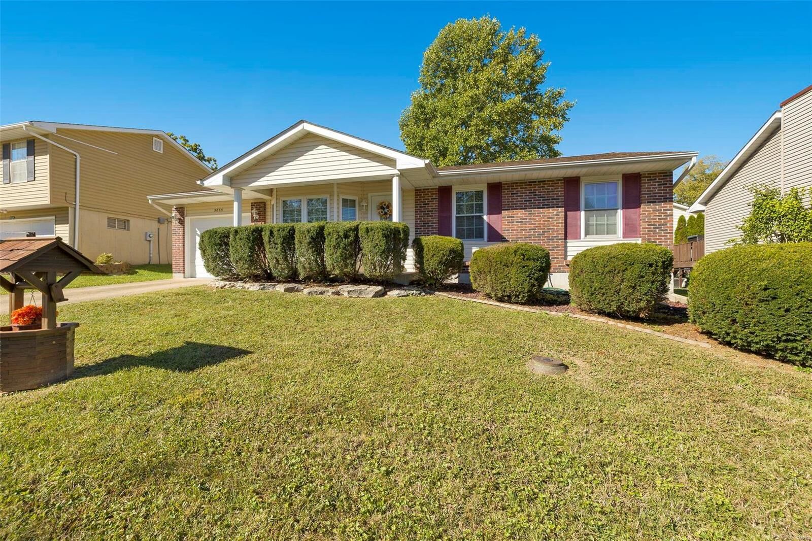 Property Photo: 5835 Parkmont Drive MO 63052