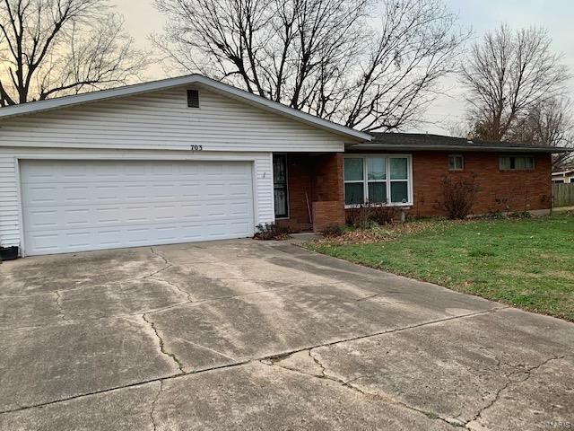 703 Mimosa Drive  Sikeston MO 63801 photo