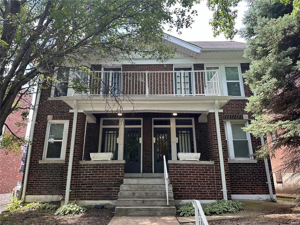 Property Photo: 4950 Lindenwood Avenue MO 63109