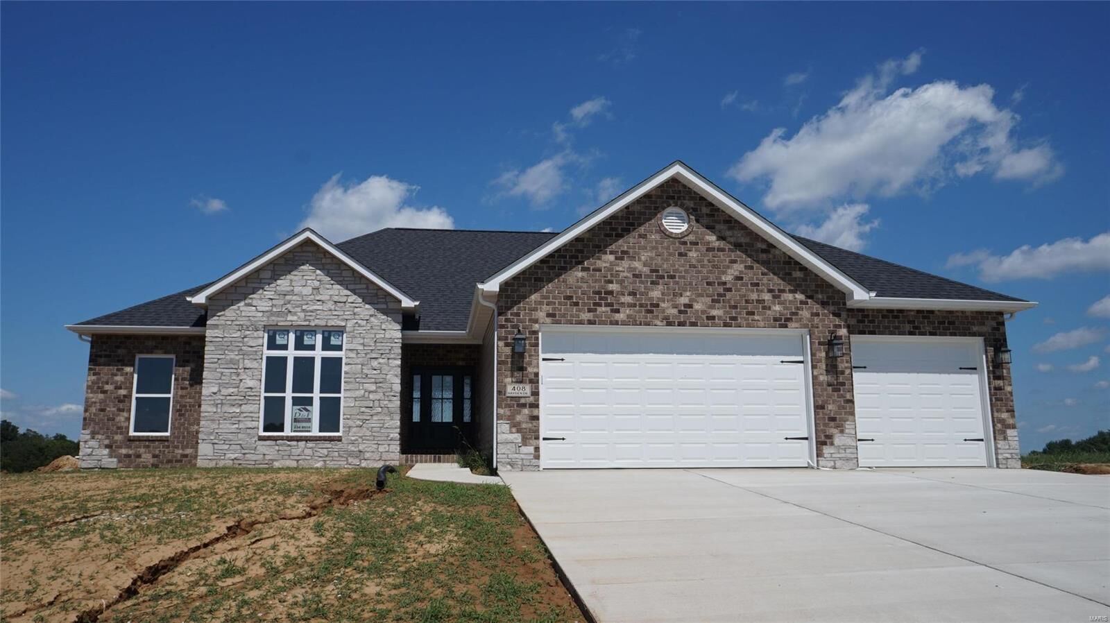 Property Photo: 408 Hayden Drive IL 62298