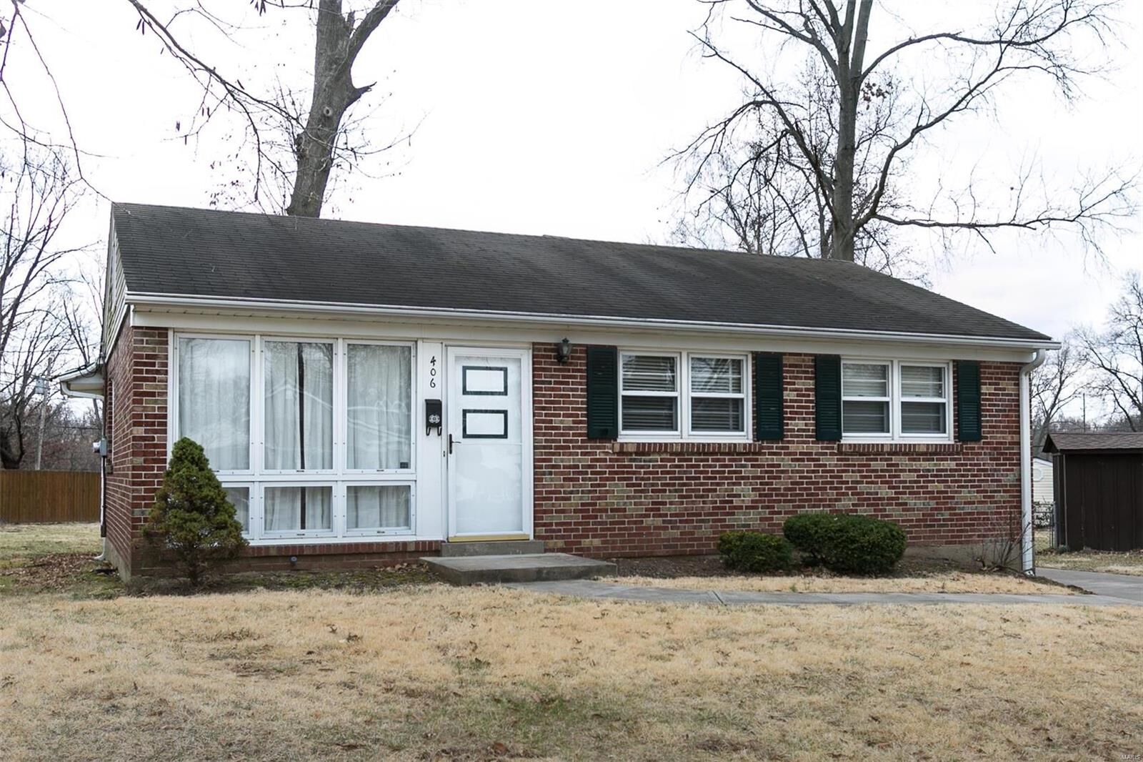 Property Photo: 406 Rollingwood Lane MO 63122