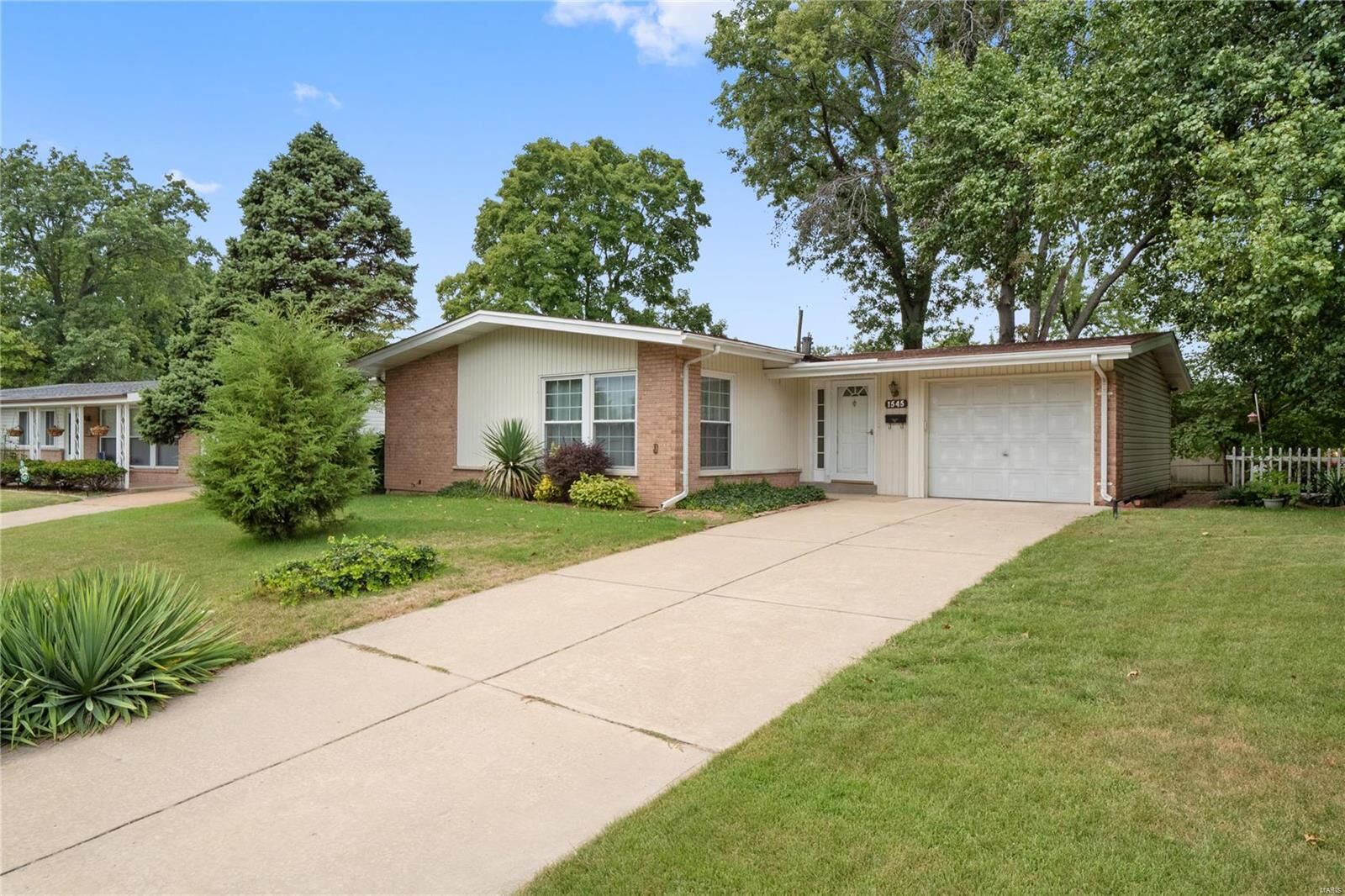 Property Photo:  1545 Yearling Drive  MO 63033 
