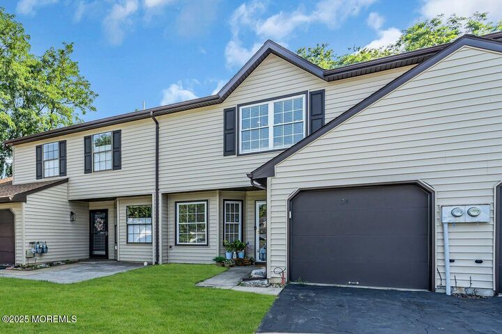 Property Photo:  21 Seabreeze Square  NJ 07728 