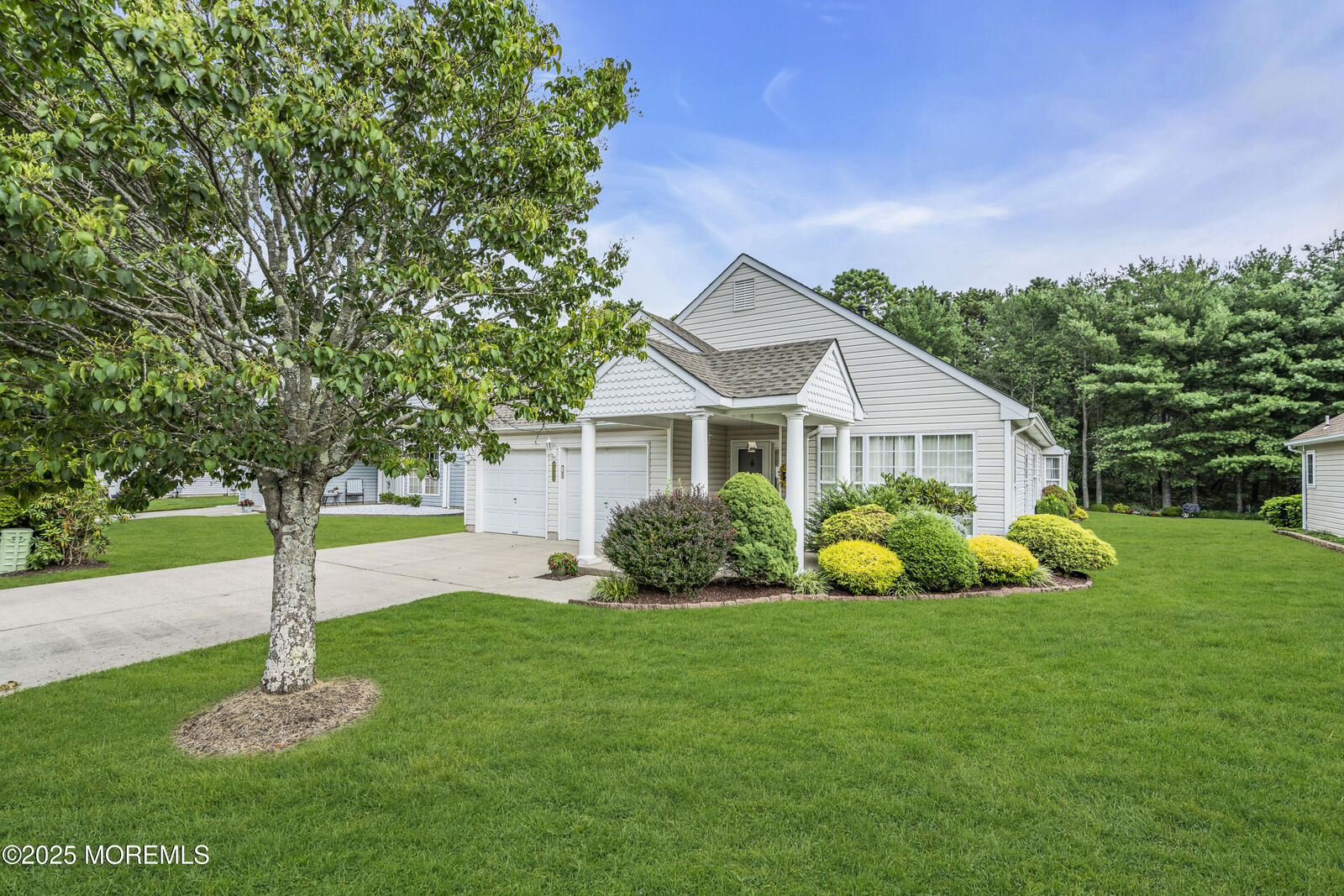 Property Photo:  565 Waterford Drive  NJ 08759 