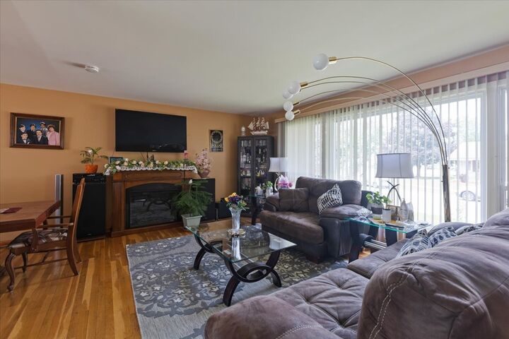 Property Photo:  8953 Neenah Avenue  IL 60053 