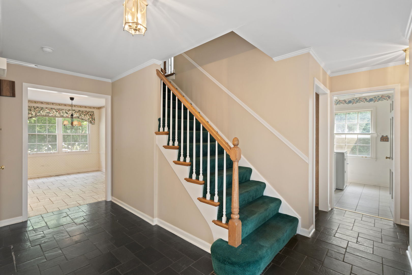Property Photo: 1458 Berkley Court IL 60015