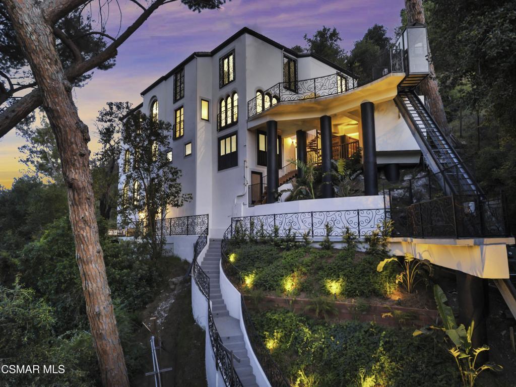 Property Photo: 1301 N Beverly Drive CA 90210