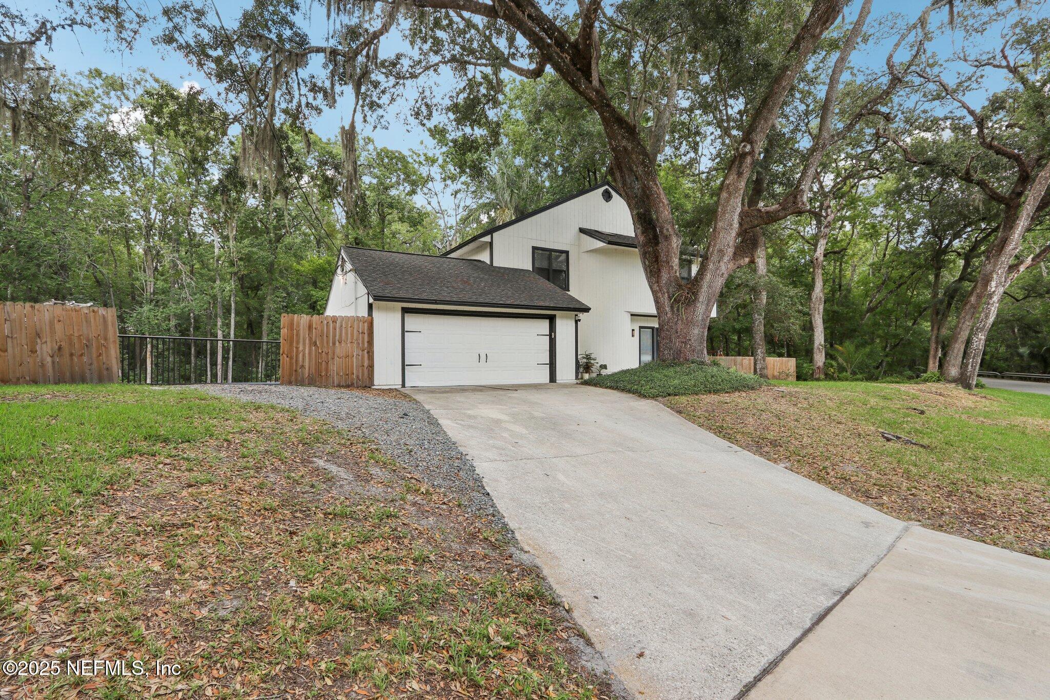 Property Photo: 641 Nelson Drive FL 32073