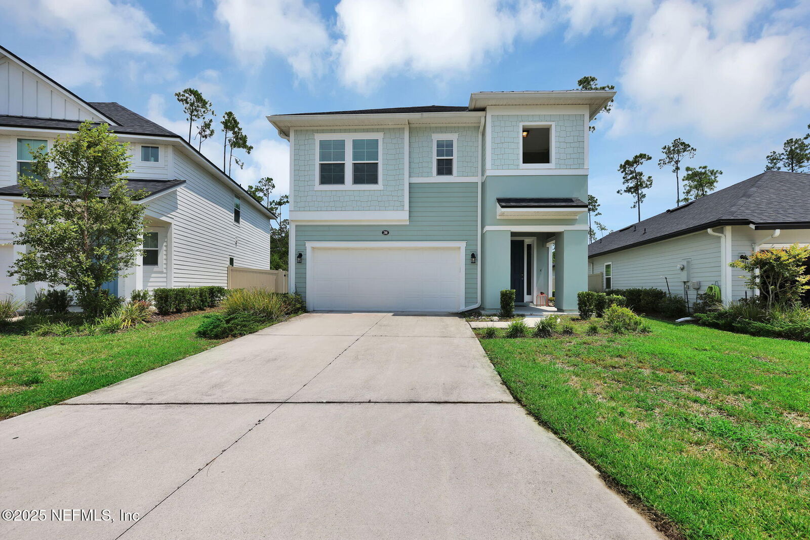 Property Photo:  200 Starnberg Court  FL 32095 