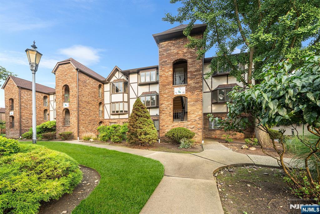 70 Hawthorne Avenue  Park Ridge NJ 07656 photo