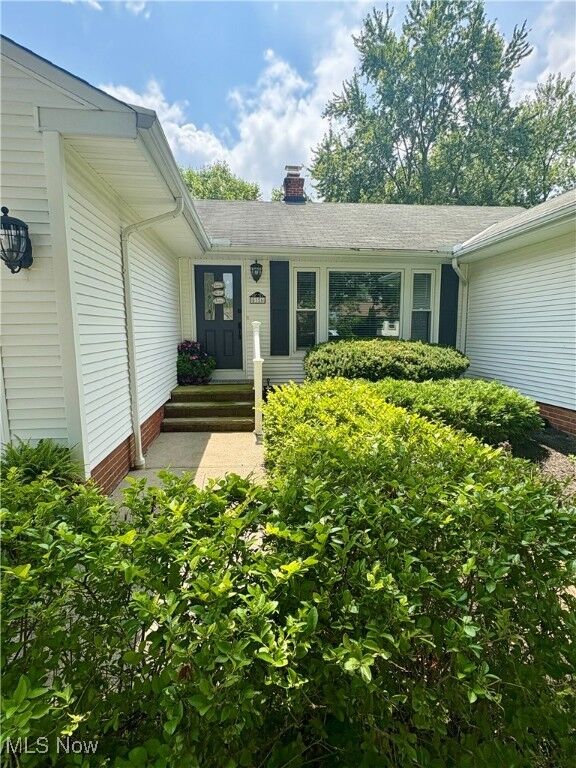 Property Photo:  5126 Longton Road  OH 44124 