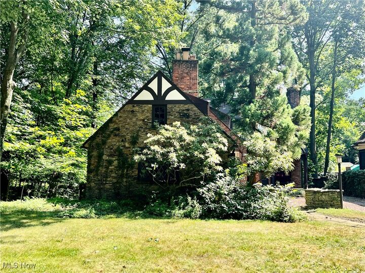 Property Photo:  16232 Oakhill Road  OH 44112 