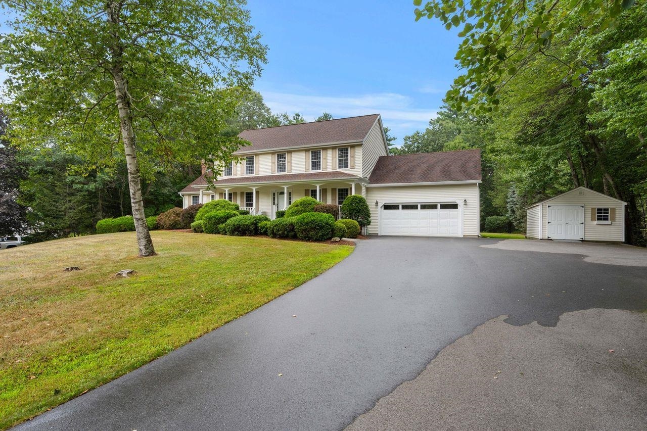 Property Photo:  46 Litchfield Road  NH 03053 