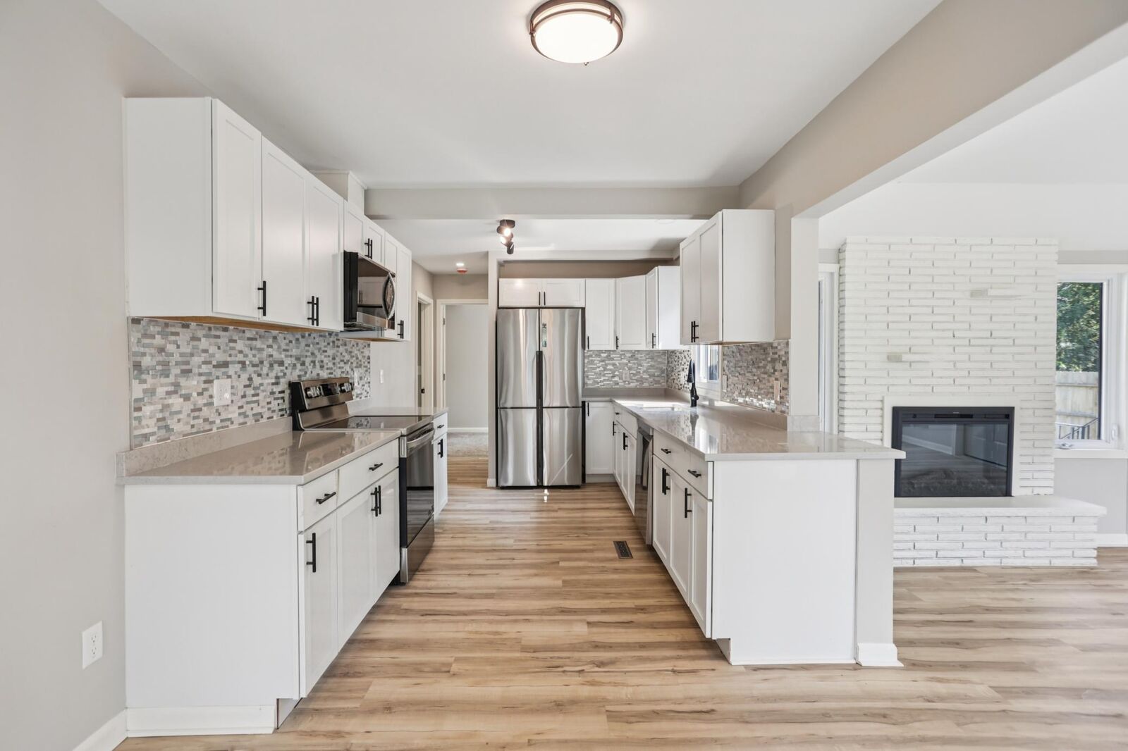 Property Photo: 667 County Road C W MN 55113