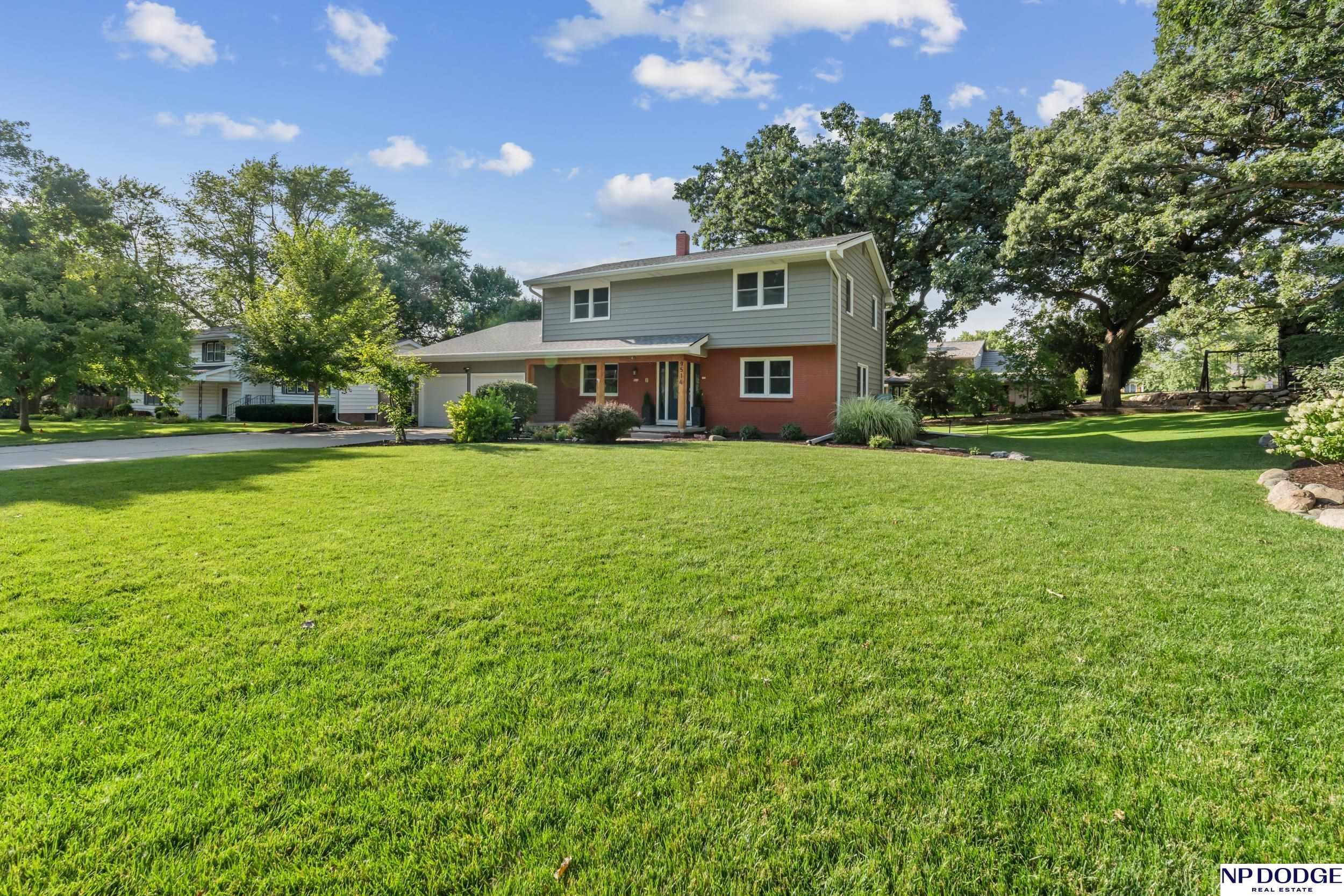 Property Photo: 9514 Grover Street NE 68124