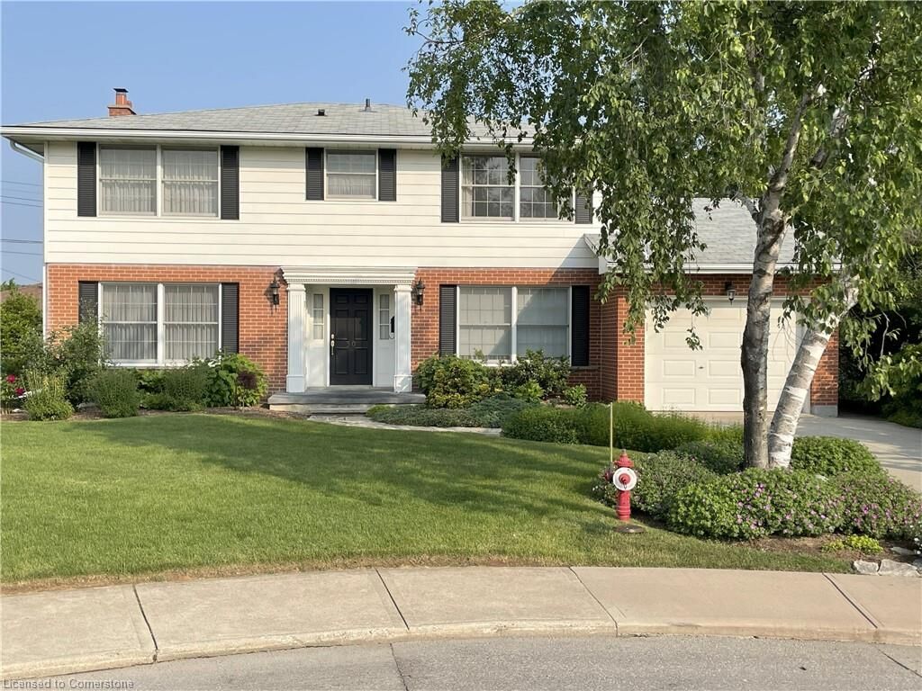 Photo de la propriété:  30 Lanscott Place  ON L8K 5G6 