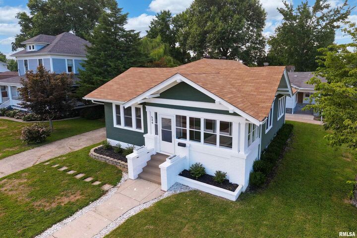 Property Photo:  544 E Main Street  IL 62832 
