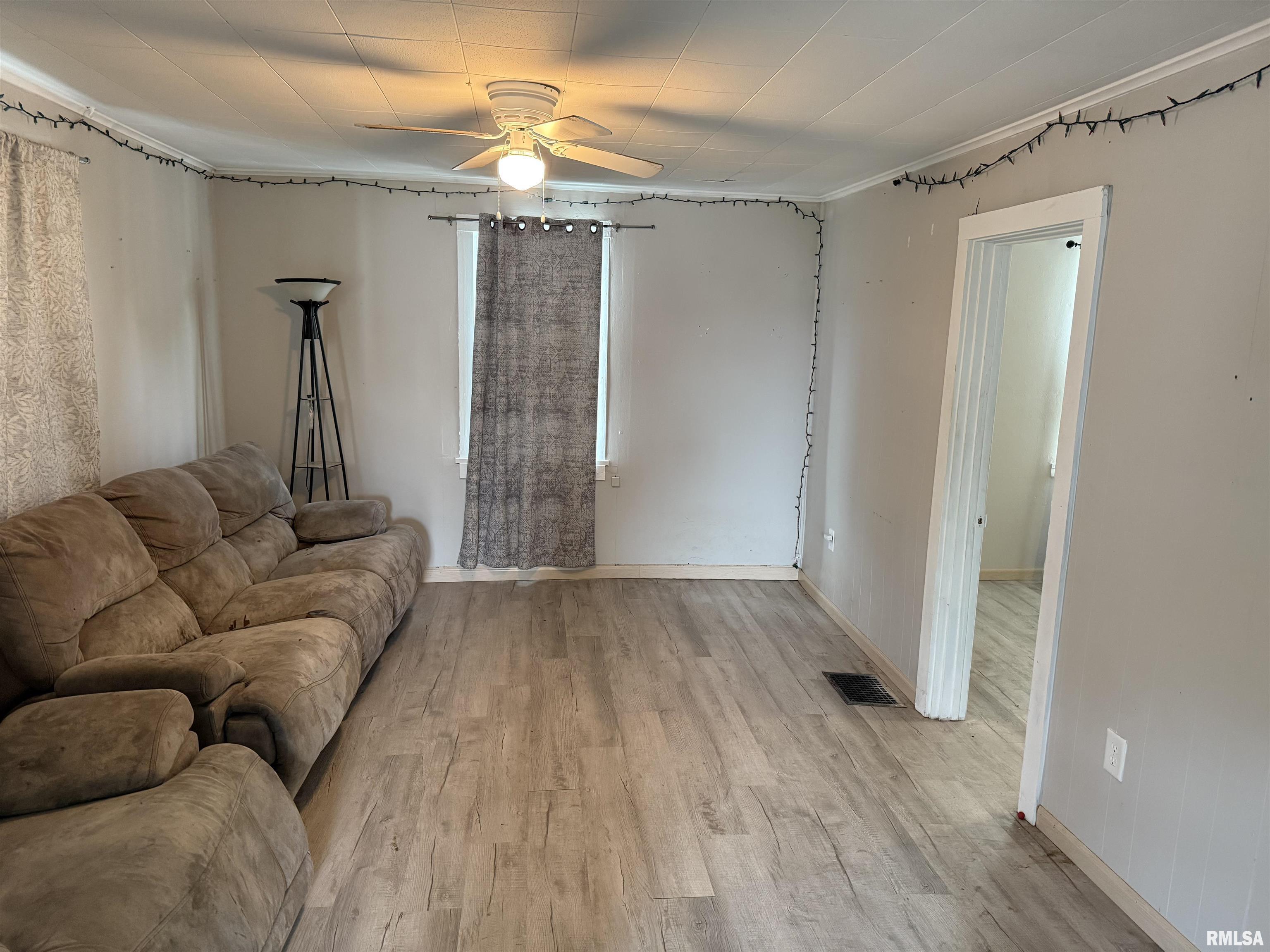 Property Photo: 1209 Margaret Street IL 61554