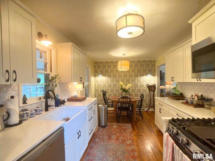Property Photo: 901 S Johnson Avenue IL 62901