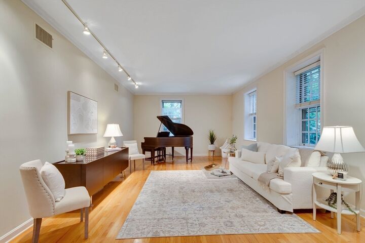 30 Cumberland Avenue 3W  Brookline MA 02445 photo