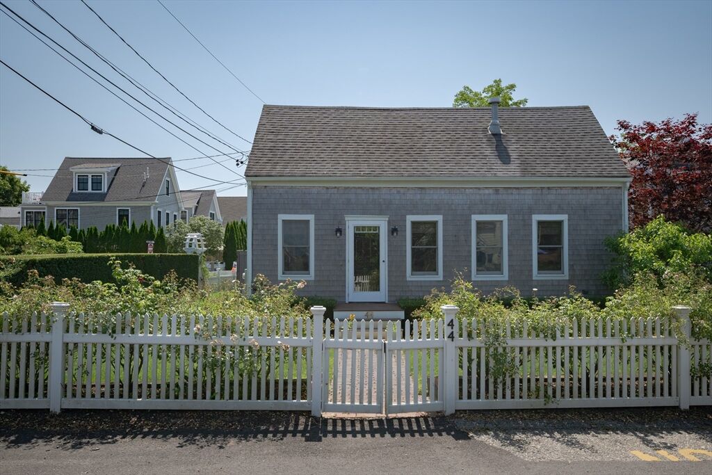 Property Photo:  44 Pleasant Street  MA 02657 