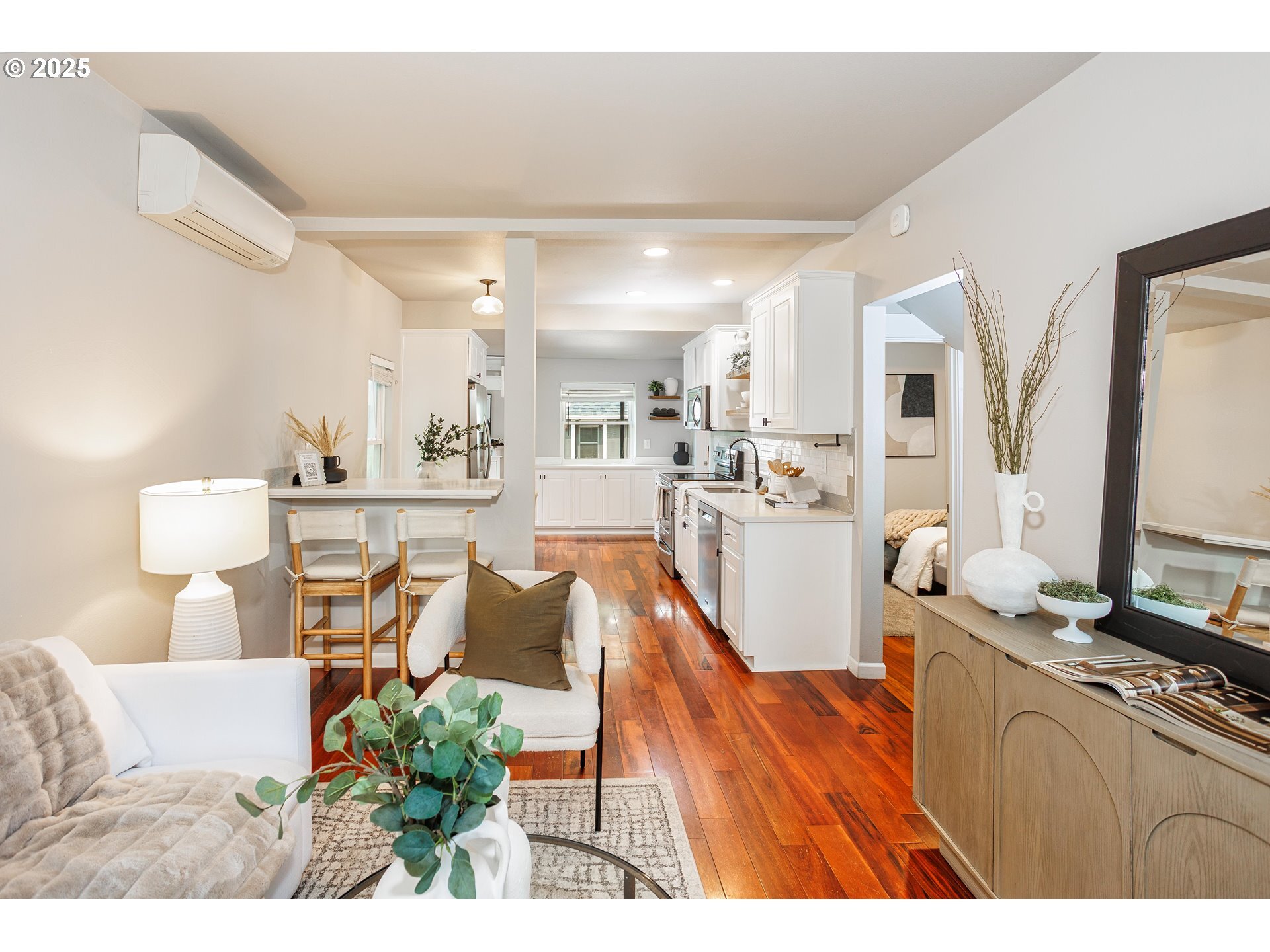 Property Photo: 7015 SE Boise St OR 97206