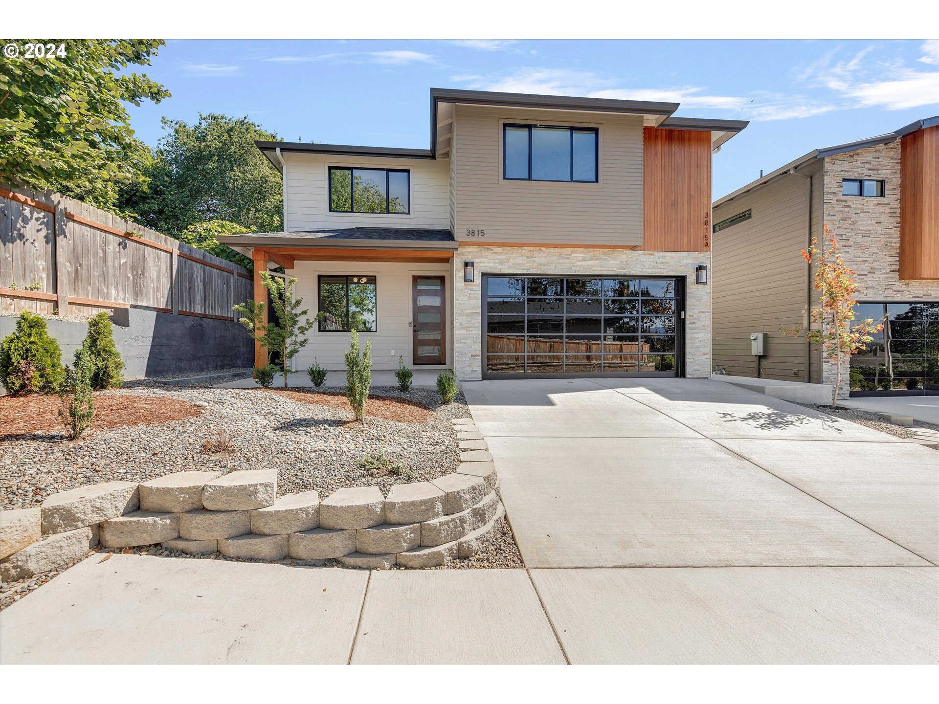 Property Photo: 3815 Rose Ct WA 98660