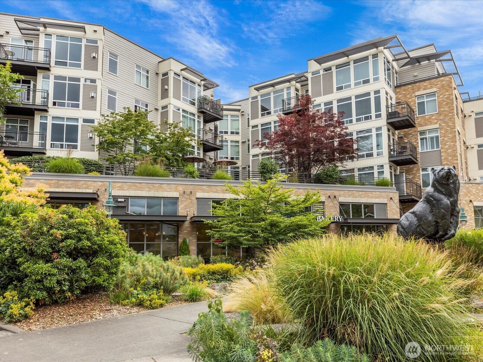 Property Photo:  211  Kirkland Avenue 526  WA 98033 