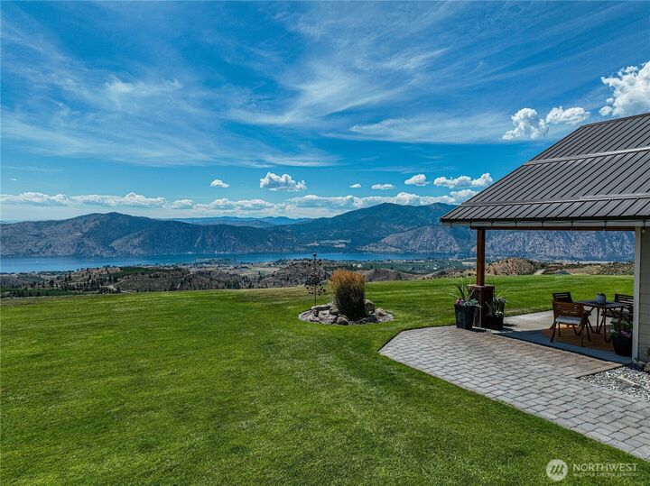 Property Photo: 1205 Santana Drive WA 98831