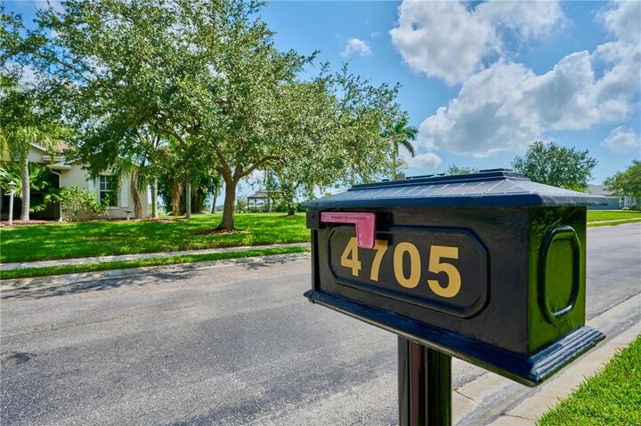 Property Photo: 4705 Stephanie Lane SW FL 32968