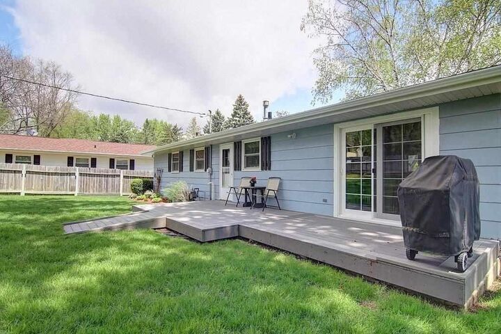 Property Photo:  1116 Riverview Drive  WI 53589 