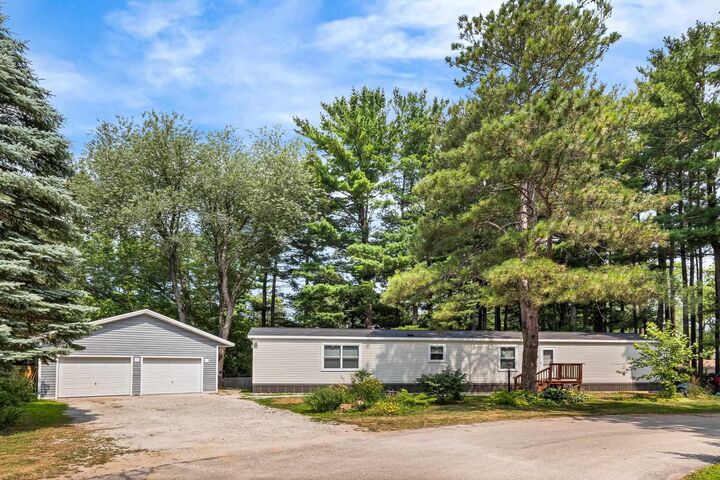 W2354 Highway 23 101  Green Lake WI 54941 photo