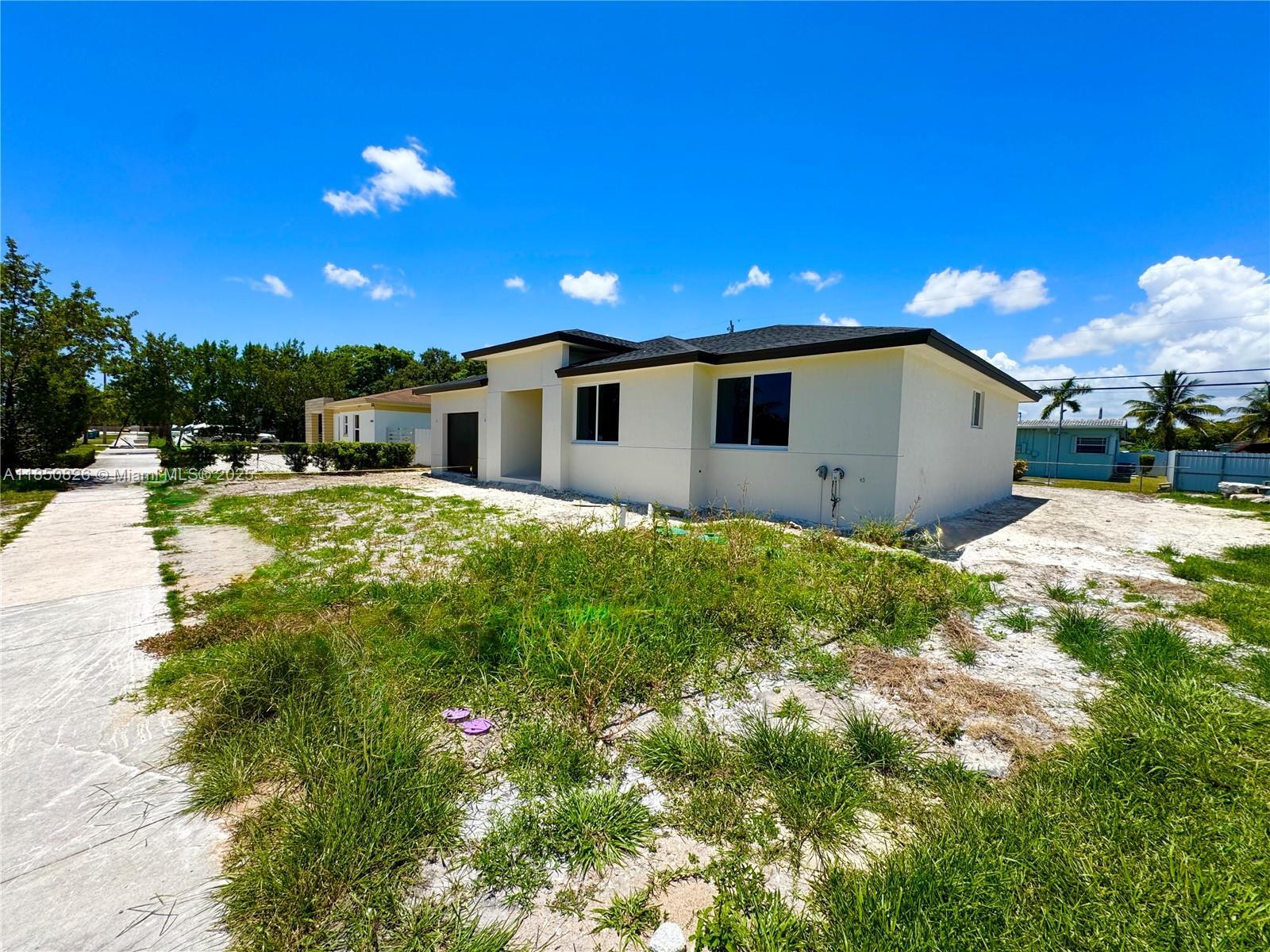 Property Photo: 14980 Buchanan St FL 33176
