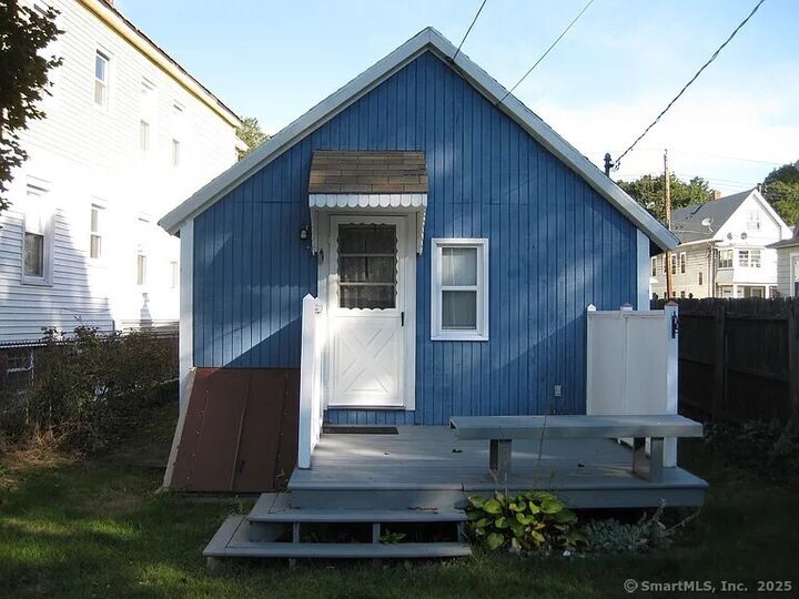Property Photo: 309 Noble Street CT 06516