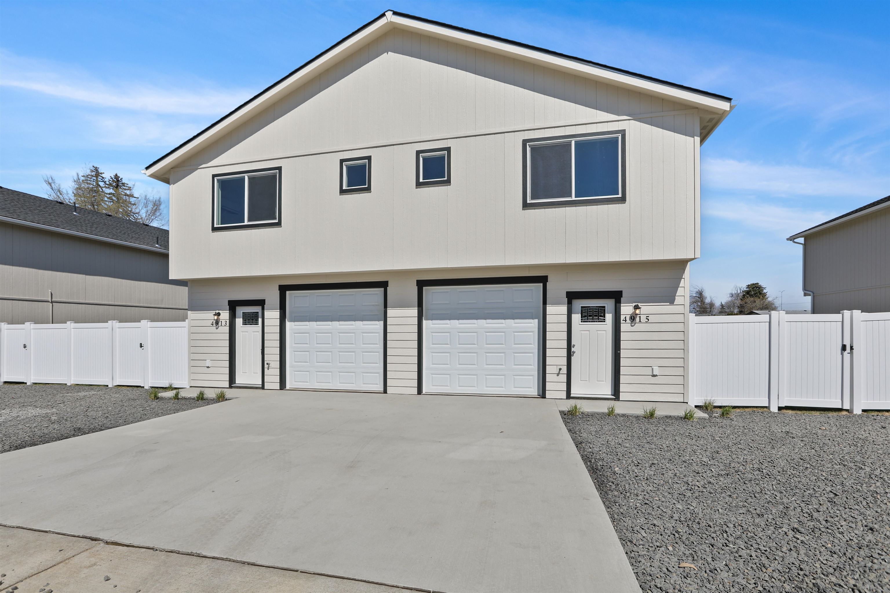 Property Photo: 4913 E 6th Ave 4915 E 6th Ave WA 99212