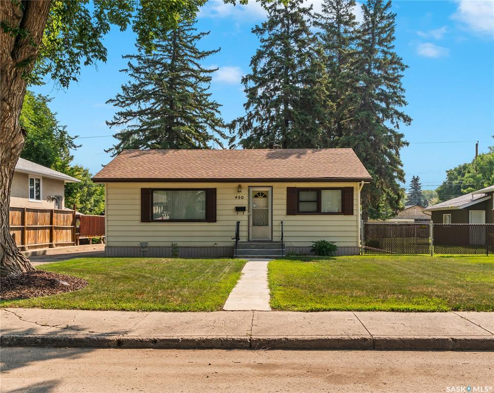 450 V Avenue S  Saskatoon SK S7M 3E7 photo