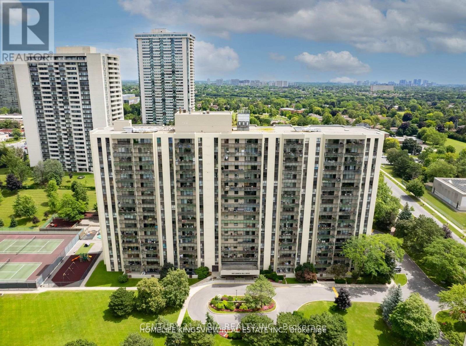 Property Photo: 350 Seneca Hill Drive 814 ON M2J 4S7