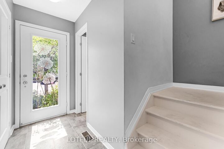 Property Photo: 515 Burleigh Private ON K1J 1J9