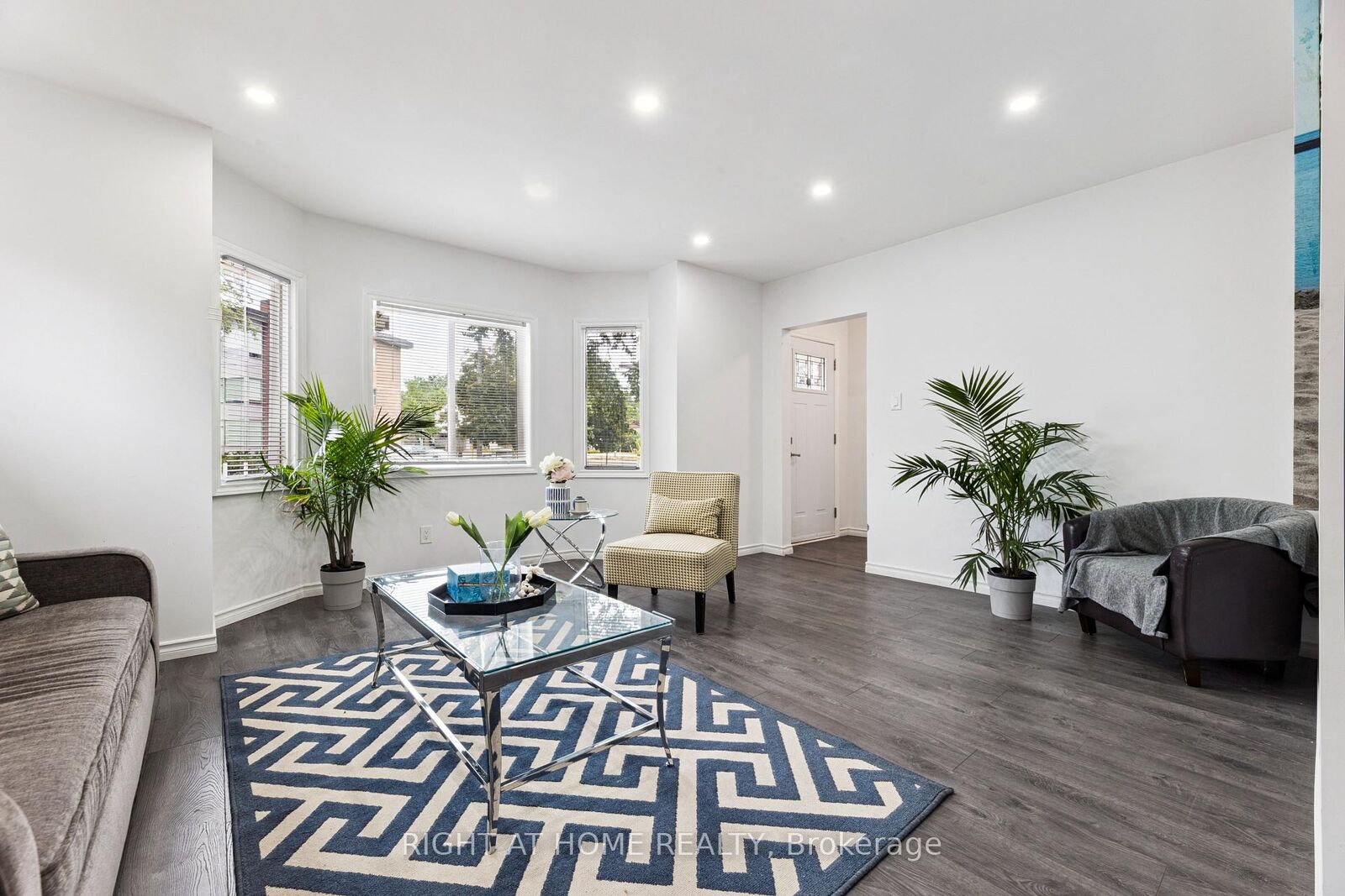 Property Photo: 1310 Clonsilla Avenue ON K9J 5Z2
