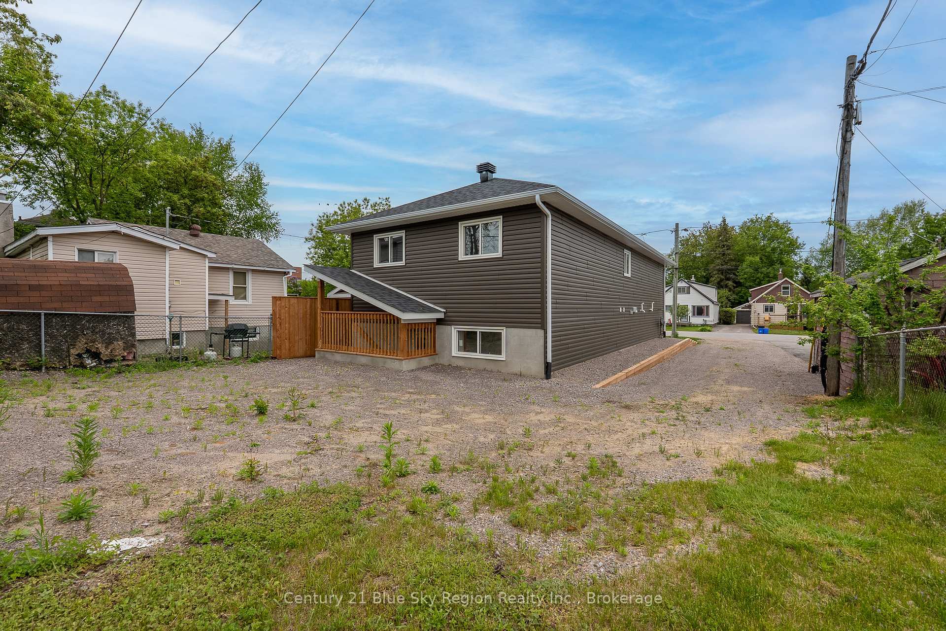 Property Photo:  1556 Fraser Street  ON P1B 3Z2 
