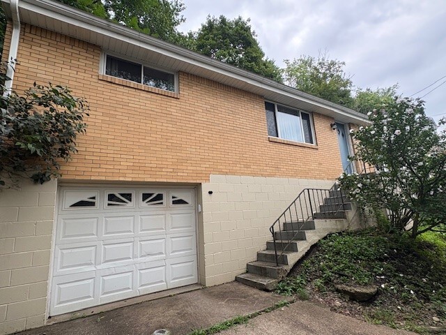 Property Photo:  28 Saint Peter St  PA 15209 