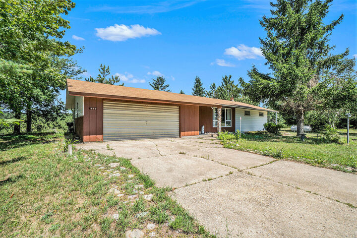 Property Photo: 530 Five Lakes Road MI 49735